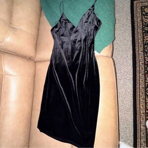 Chic Black Velvet Mini Dress